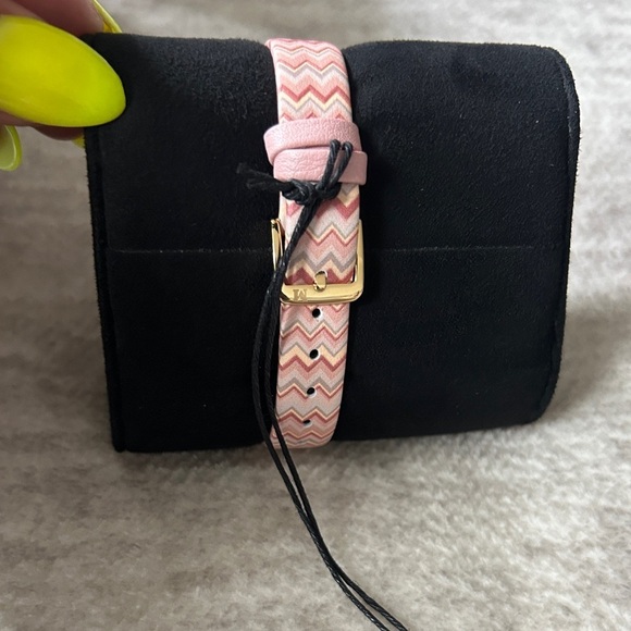 Missoni M1-29 Zig-zag Stainless Steel Watch, pink multicolored leather strap NWT - Picture 10 of 12